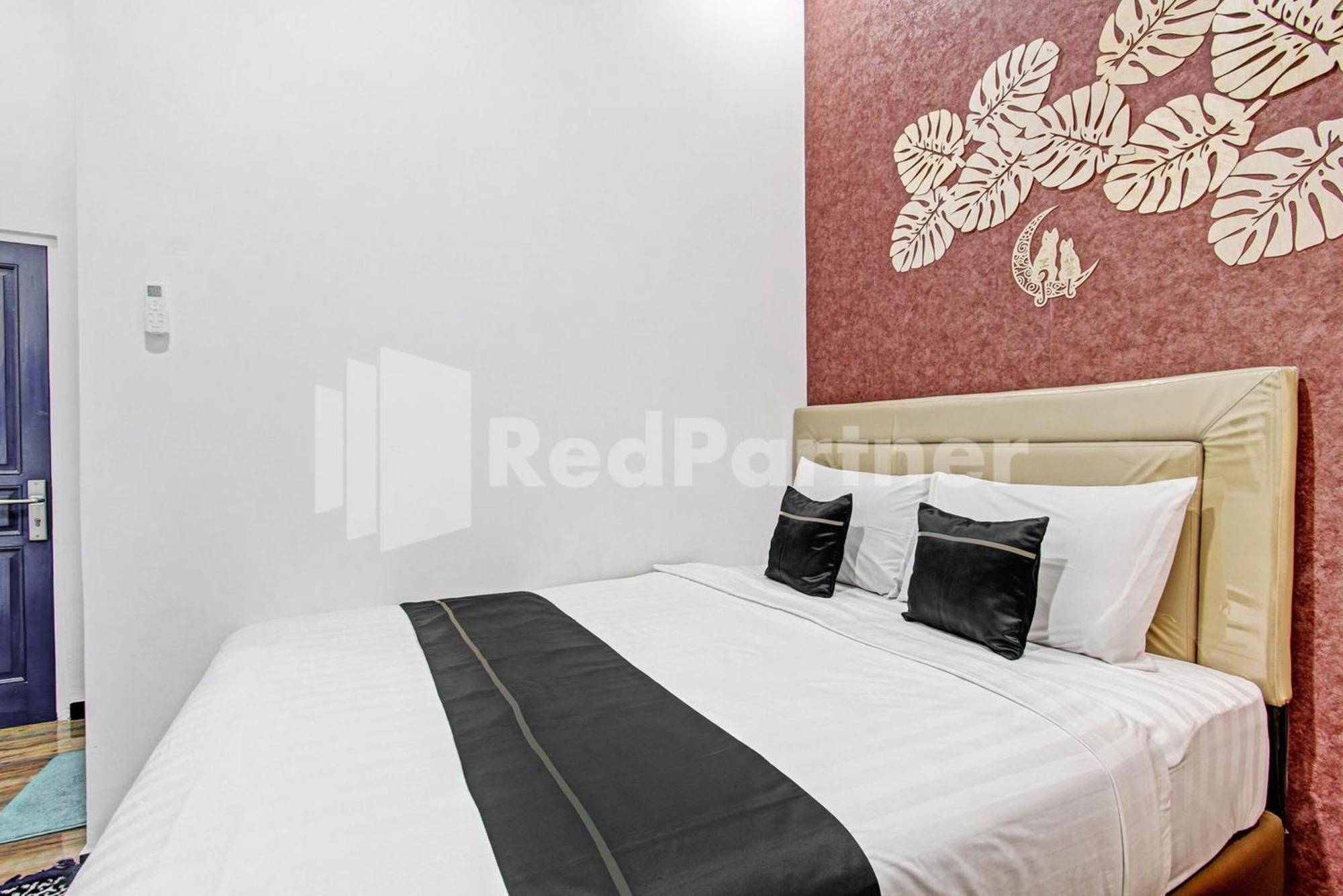 מלון House N Coffee 55 Temanggung Redpartner מראה חיצוני תמונה