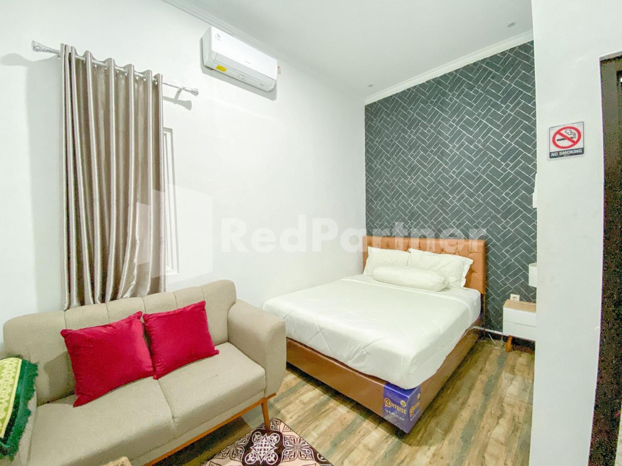 מלון House N Coffee 55 Temanggung Redpartner מראה חיצוני תמונה